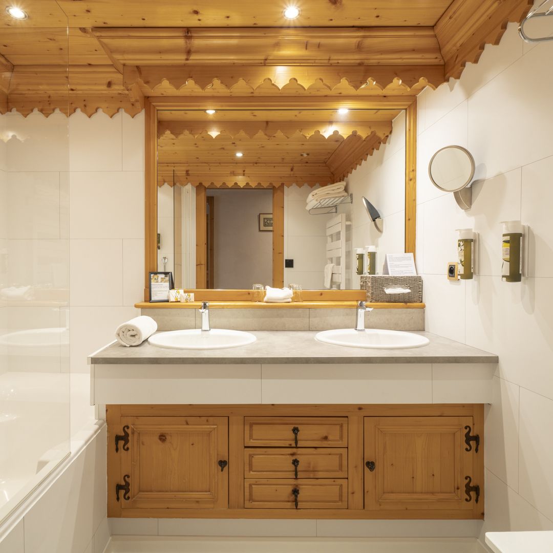 Chambre plume salle de bains